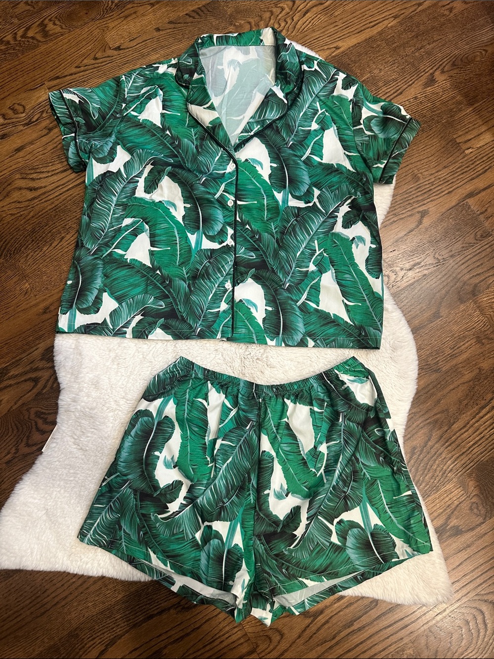 Amazon Tropical Green Leaf Short Pajama Set